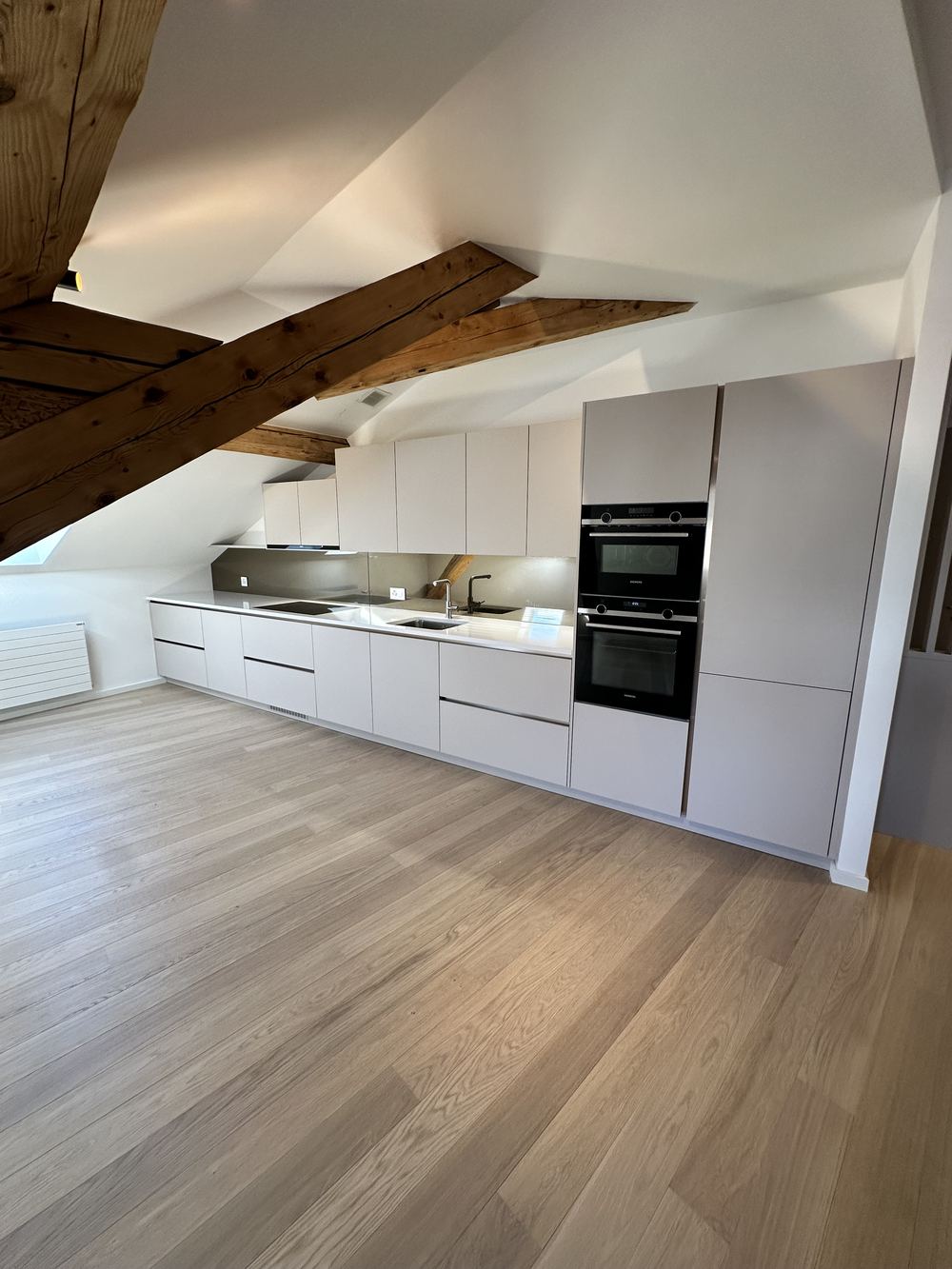 Cuisine après rénovation, combles